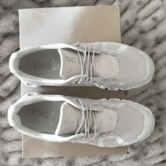 On Cloud 5 Pearl Womens Running Shoe - Picture 3 of 10